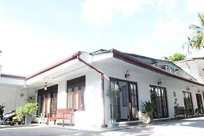 Kandy Waters Hotel