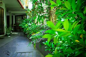 Kandy Waters Hotel