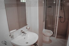 Kandy Waters Hotel