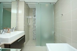 Sandton Skye Apartment - 616