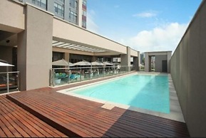 Sandton Skye Apartment - 616