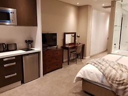 Sandton Skye Apartment - 616
