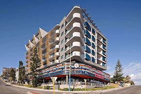 Ramada VetroBlu Scarborough Beach