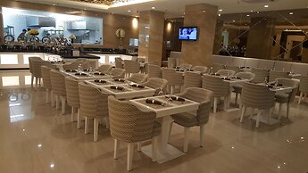 Grand Viveana Hotel