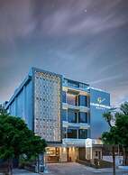 Grand Viveana Hotel
