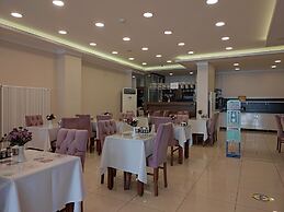 Magnaura House Hotel
