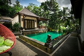Ayu Duwur Beji