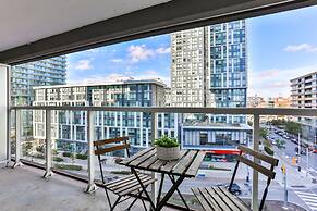 CITYPLACE 1B LUX CONDO LAKESIDE SKYDOME MTCC