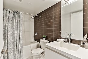 CITYPLACE 1B LUX CONDO LAKESIDE SKYDOME MTCC