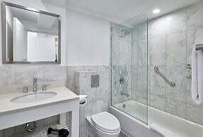 R Hotel Kingston