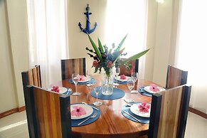 Blue Parrot Beach House