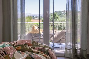 Malibu Studios & Apartments
