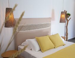 Malibu Studios & Apartments