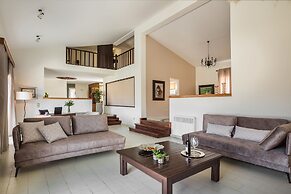 Malibu Studios & Apartments