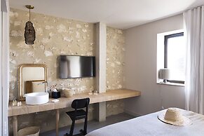 Hotel 19-21