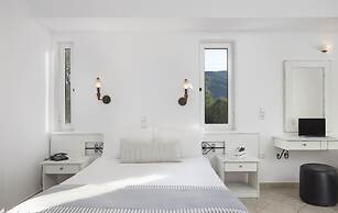 Iris Beach Hotel
