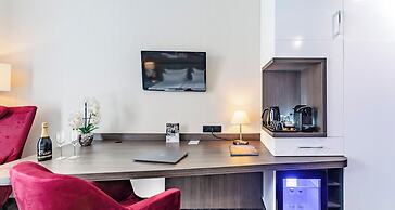 PLAZA Premium Grand Winston