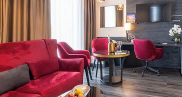 PLAZA Premium Grand Winston