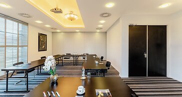 PLAZA Premium Grand Winston