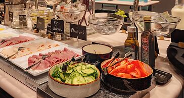 PLAZA Premium Grand Winston