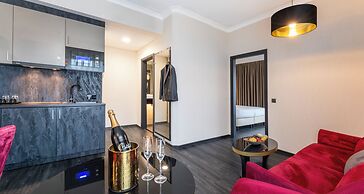 PLAZA Premium Grand Winston