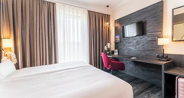PLAZA Premium Grand Winston