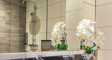 PLAZA Premium Grand Winston