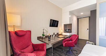 PLAZA Premium Grand Winston