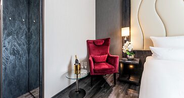 PLAZA Premium Grand Winston