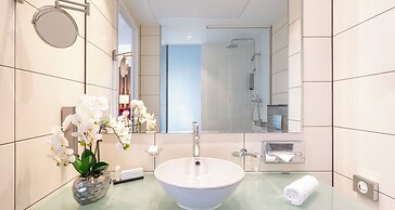 PLAZA Premium Grand Winston