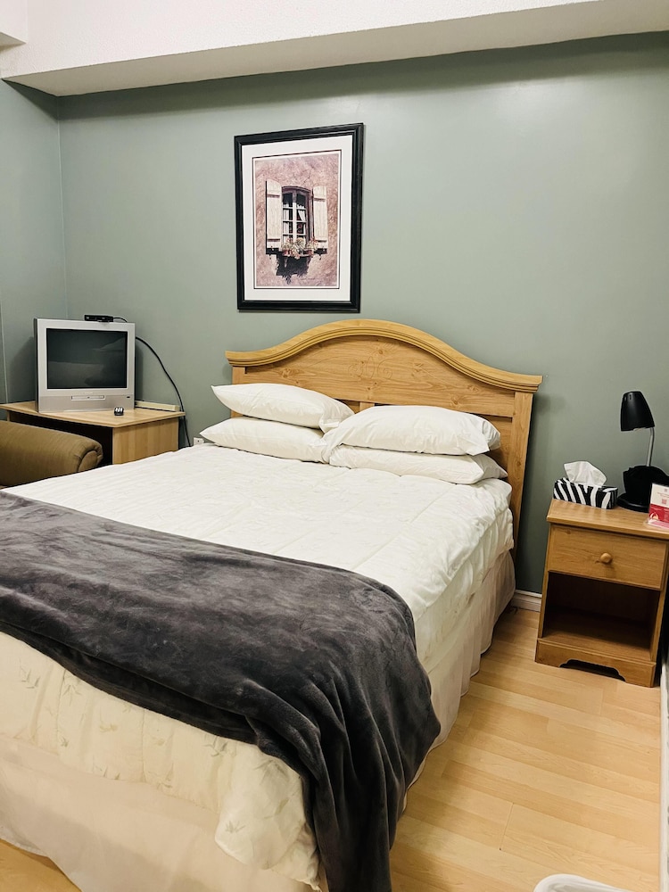 St Lawrence Residences And Suites