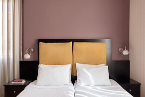 Delphi Art Hotel