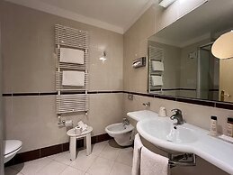Hotel Master