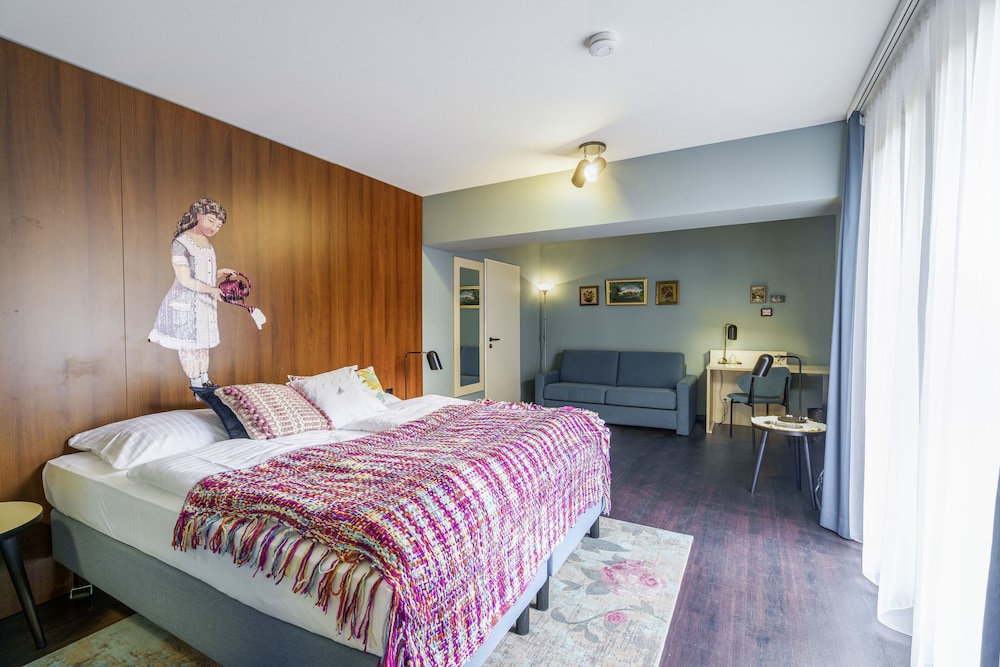 Tante ALMA’s Bonner Hotel