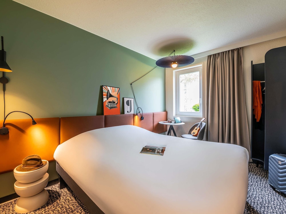 ibis Nuits Saint Georges