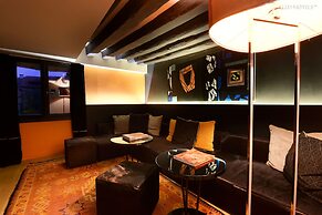 Charming House DD724