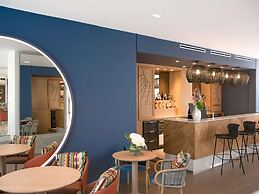 Croisette Beach Hotel Cannes - MGallery Collection