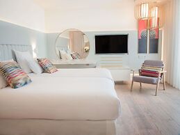 Croisette Beach Hotel Cannes - MGallery Collection