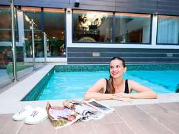 Croisette Beach Hotel Cannes - MGallery Collection