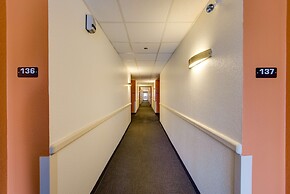 Motel 6 Brampton, ON - Toronto