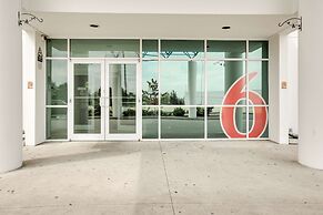 Motel 6 Brampton, ON - Toronto