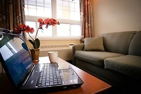 Hotel & Suites Les Laurentides Saint Sauveur