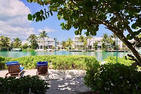 Sandyport Beach Resort