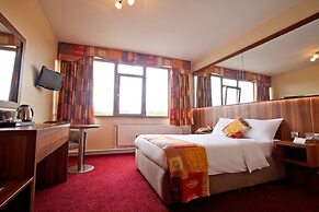 West County Hotel