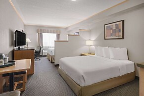 Travelodge by Wyndham Fort McMurray