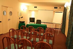 Albert Hotel