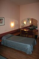 Albert Hotel