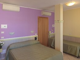 Hotel Arco Romana