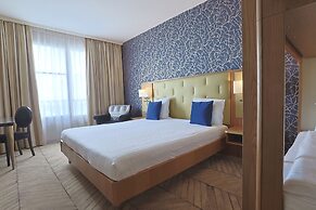 Dream Castle Hotel
