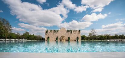 Dream Castle Hotel